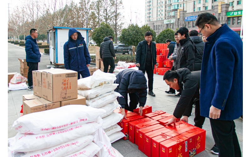 關懷暖人心 歡樂迎新年｜天華實業集團為全體員工發放春節福利